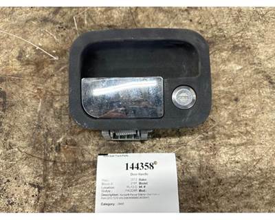 Paccar R56-1025R Door Handle for a Kenworth T270