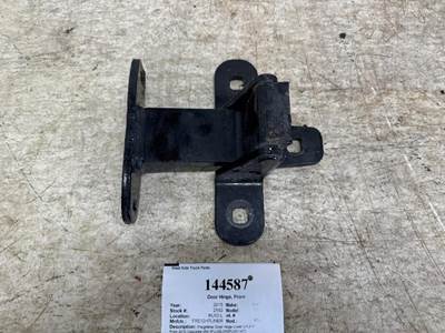 Freightliner A18-63589-000 Left Door Hinge for a Freightliner CASCADIA 126