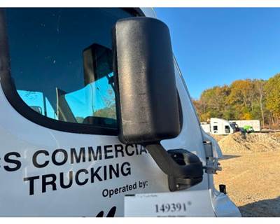 Freightliner A22-61257-001 Right Door Mirror for a Freightliner CASCADIA