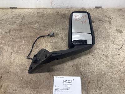 Freightliner A22-78606-001 Right Door Mirror for a Freightliner CASCADIA 126