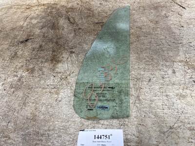 Freightliner 18-48219-000 Left Door Vent Glass for a Freightliner M2 106