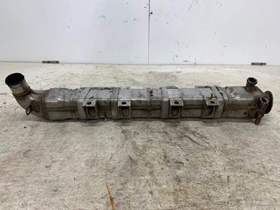 Cummins 4320125 EGR Cooler for a International 9400I