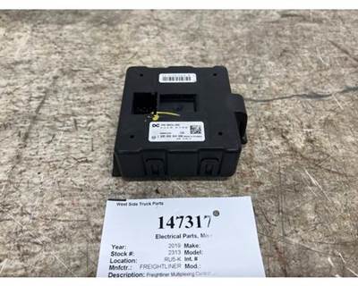 Used 2019 Freightliner Cascadia 126 Multiplexing Control Unit ECU Gateway, Part # A06-90231-002