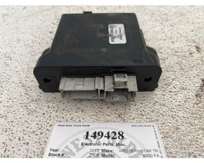 Freightliner A06-91595-000 Electronic Control Center Module for 2013 Western Star 4900