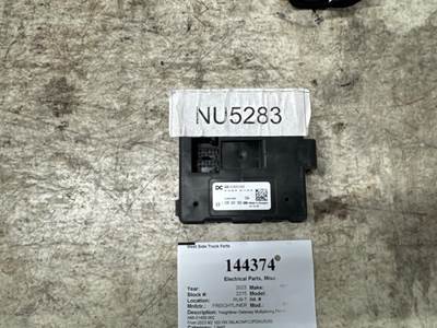 Freightliner A66-01400-002 Electrical Parts for a Freightliner M2 106