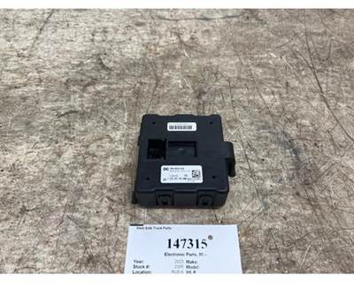 Used 2023 Freightliner Cascadia 126 Mux Control Unit ECU Gateway, Part # A66-09242-006