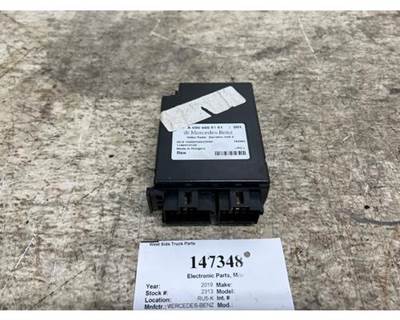 Mercedes-Benz Video Decision Unit 2, Part # A0004465151/001, for 2019 Freightliner Cascadia 126