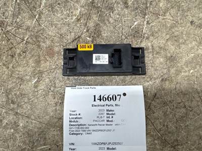 Paccar Q21-1136-002-003 Electrical Parts for a Kenworth T880