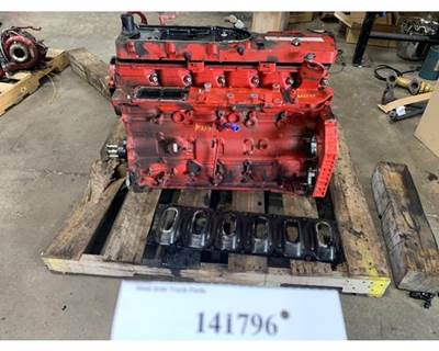 Cummins ISB 6.7L Engine Block / Cylinder Block for a Freightliner M2 106