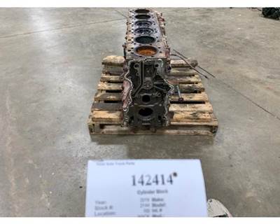 Mack 1002140 Engine Block / Cylinder Block for a Mack GU713