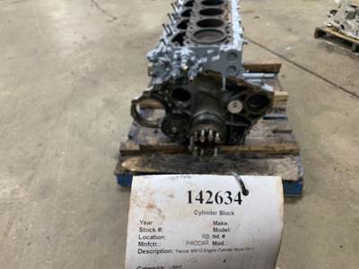 Paccar 0964632 Engine Block / Cylinder Block