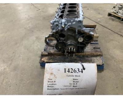 Paccar 0964632 Engine Block / Cylinder Block