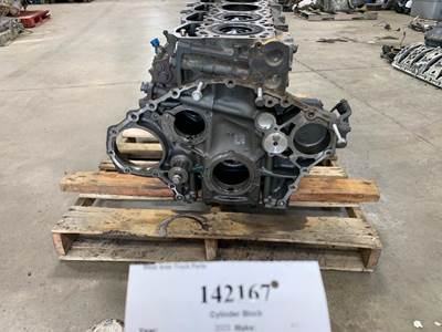 Paccar 0967072 Engine Block / Cylinder Block for a Kenworth T680