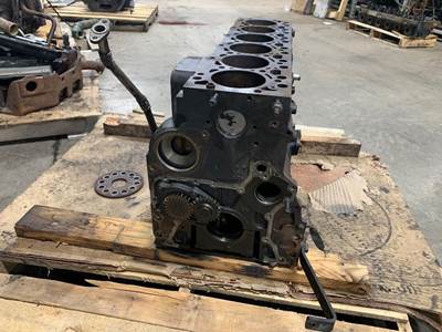 Paccar 4990442 Engine Block / Cylinder Block for a Kenworth T270