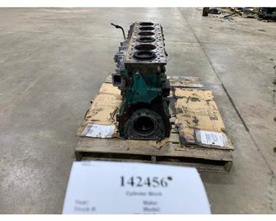 Volvo 1002080 Engine Block / Cylinder Block