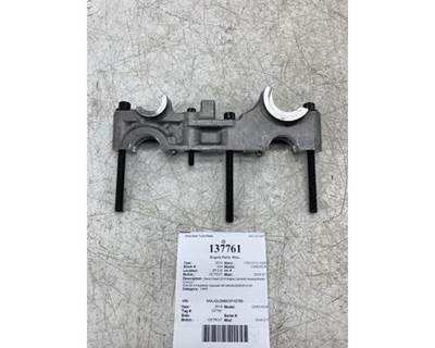 Detroit Diesel DD15 Engine Camshaft Housing Bracket DC47217 for 2014 Freightliner Cascadia