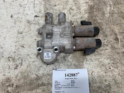 International 3008066C93 Engine Part