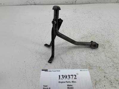 Mercedes-Benz A9061860017 Engine Part