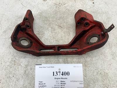 Cummins 3102796 Engine Mount for a International 9900I
