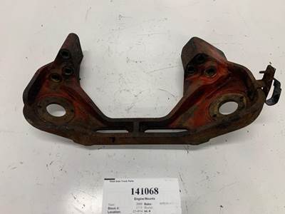 Cummins 3102796 Engine Mount for a International 9400I