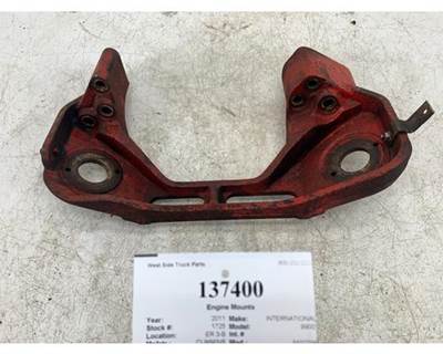 Cummins 3102796 Engine Mount for a International 9900I