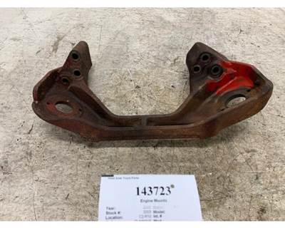 Cummins 3102796 Engine Mount for a International 9400I