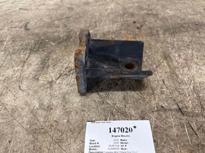Cummins 3571408C3 Left Engine Mount for a International MV607