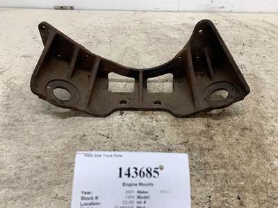 Cummins 3882674 Engine Mount for a International 8100
