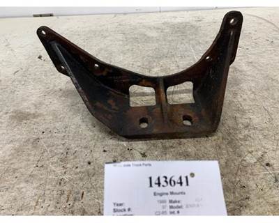 Cummins 3882888 Engine Mount for a Freightliner CENTURY CLASS 112