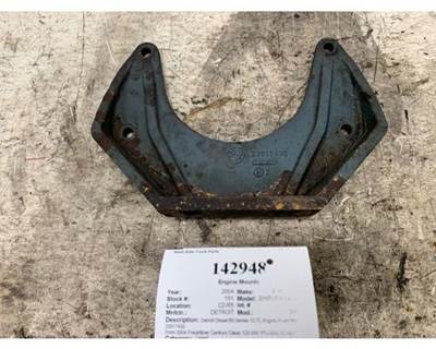 Detroit 23517430 Engine Mount for a Freightliner CENTURY CLASS 120