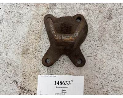 Freightliner 01-22935-001 Engine Mount