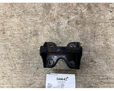 Freightliner 01-26490-000 Engine Mount for a Freightliner M2 106
