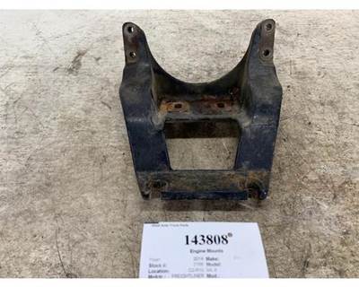 Freightliner 01-32275-000 Engine Mount for a Freightliner M2 106