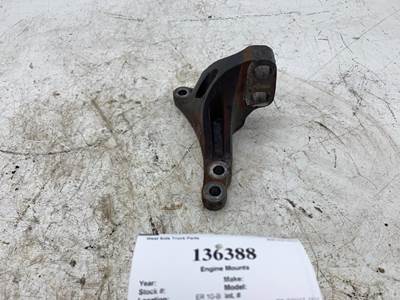 Freightliner 01-33915-001 Engine Mount