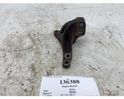 Freightliner 01-33915-001 Engine Mount
