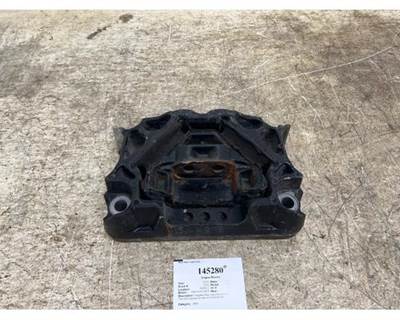 Freightliner 01-34095-000 Engine Mount for a Freightliner CASCADIA 126