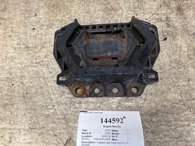Freightliner LOR J26185 28 Engine Mount for a Freightliner CASCADIA 126