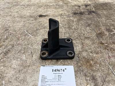 International 3532953C1 Engine Mount for a International DuraStar 4300