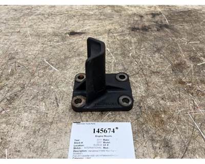 International 3532953C1 Engine Mount for a International DuraStar 4300