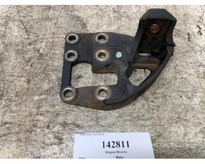 International 3808945C1 Engine Mount