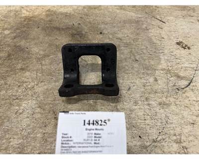 International 3819592C3 Engine Mount for a International LT625
