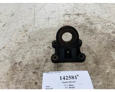 International 3824527C1 Engine Mount for a International Prostar