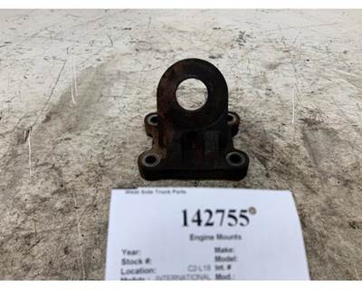 International 3824527C1 Engine Mount