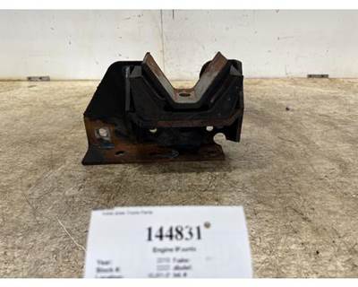 International 4056602C2 Right Engine Mount for a International LT625