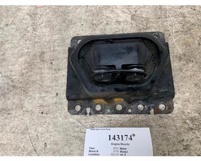Mack 20499469 Engine Mount for a Mack CXU612