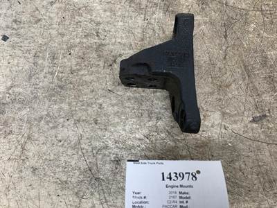 Paccar 2044596 Engine Mount for a Peterbilt 579