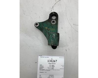 Volvo 20908879 Engine Mount for a Volvo VNL