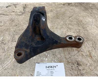 Western Star 01-35033-000 Right Engine Mount for a Western Star TR 4700SF