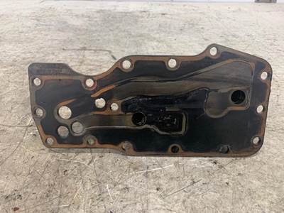 Paccar 3975818 Engine Oil Cooler for a Kenworth T270