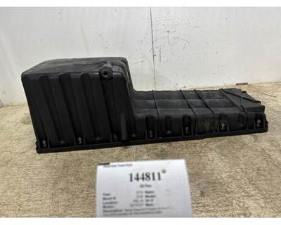 Detroit A4720102313 Engine Oil Pan for a Freightliner CASCADIA 126